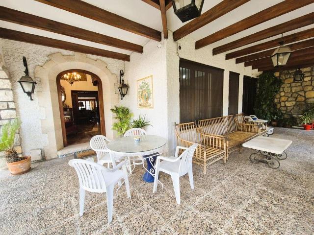 Exclusiva Villa / Chalet de 475 m2 en venta en Alicante, España