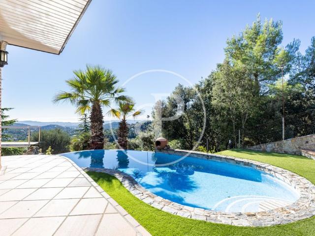 Exclusiva Villa / Chalet de 478 m2 en venta en Matadepera, Cataluña