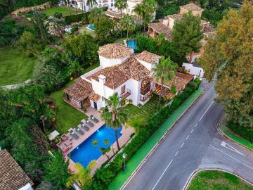 Exclusiva Villa / Chalet de 495 m2 en venta en Benahavís, Andalucía