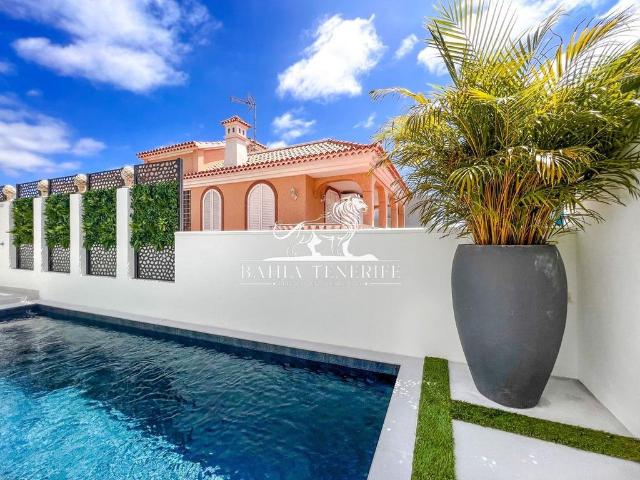 Exclusiva Villa / Chalet de 420 m2 en venta en Adeje, Canarias