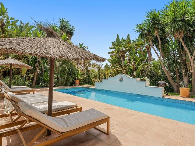 Exclusiva Villa / Chalet de 547 m2 en venta en El Rosario, España