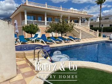 Exclusiva Villa / Chalet de 550 m2 en venta en Alfaz del Pi, Comunidad Valenciana
