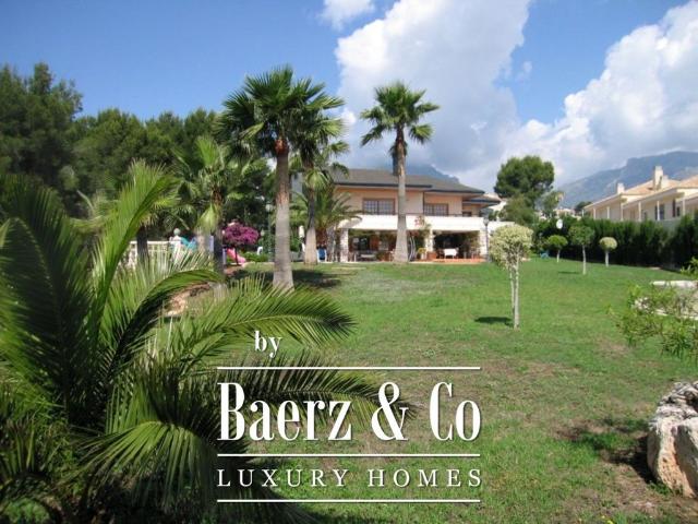 Exclusiva Villa / Chalet de 577 m2 en venta en la Nucia, Comunidad Valenciana
