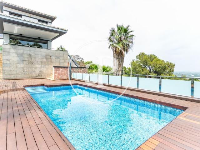 Exclusiva Villa / Chalet de 584 m2 en venta en Sagunto, España