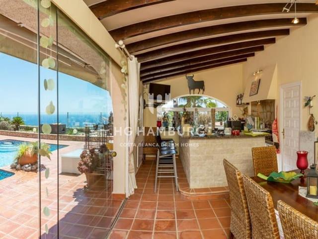 Exclusiva Villa / Chalet de 500 m2 en venta en Teulada, España