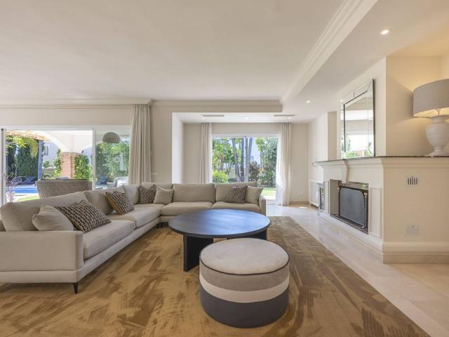 Exclusiva Villa / Chalet de 536 m2 en venta en Benahavís, España