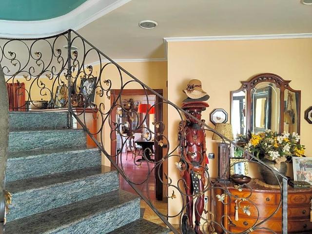 Exclusiva Villa / Chalet de 643 m2 en venta en Vícar, Andalucía