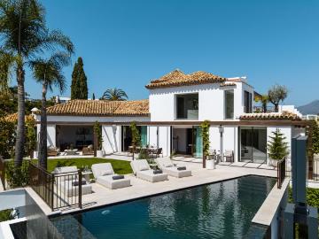 Exclusiva Villa / Chalet de 644 m2 en venta en Benahavís, Andalucía