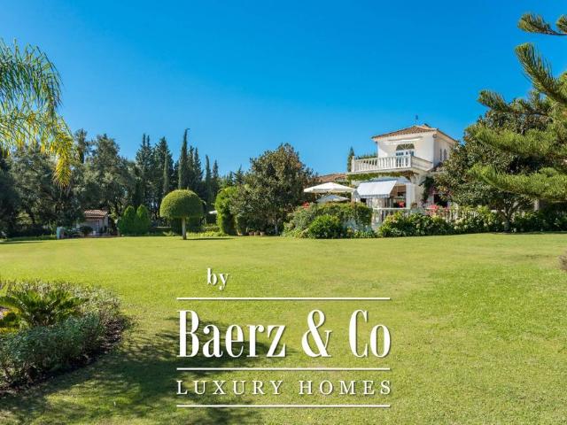 Exclusiva Villa / Chalet de 672 m2 en venta en Sotogrande, España