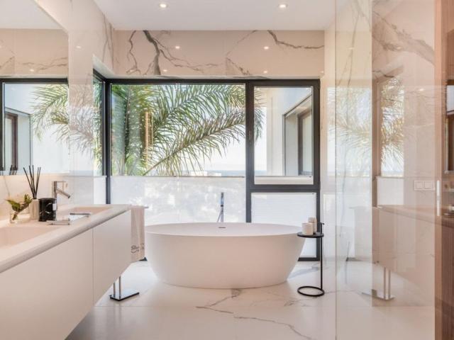 Exclusiva Villa / Chalet de 677 m2 en venta en Estepona, España