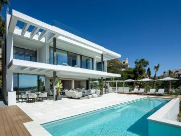 Exclusiva Villa / Chalet de 678 m2 en venta en Benahavís, Andalucía