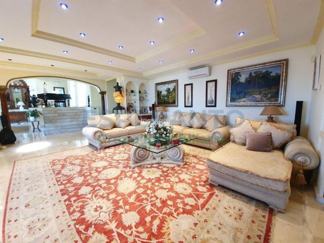 Exclusiva Villa / Chalet de 680 m2 en venta en Benalmádena, Andalucía