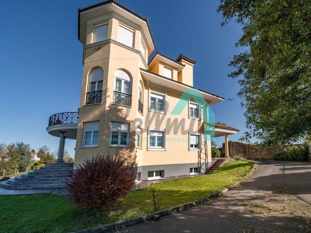 Exclusiva Villa / Chalet de 692 m2 en venta en Oviedo, Asturias