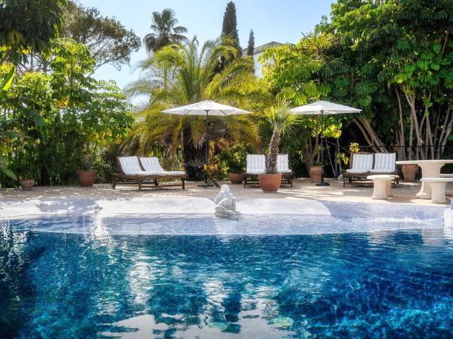 Exclusiva Villa / Chalet de 615 m2 en venta en Estepona, Andalucía