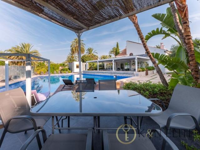 Villa / Chalet en alquiler Elche, Comunidad Valenciana