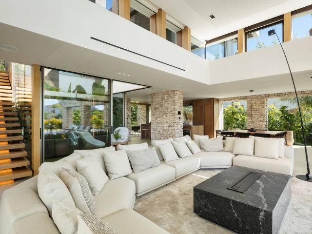 Exclusiva Villa / Chalet de 742 m2 en venta en Marbella, Andalucía