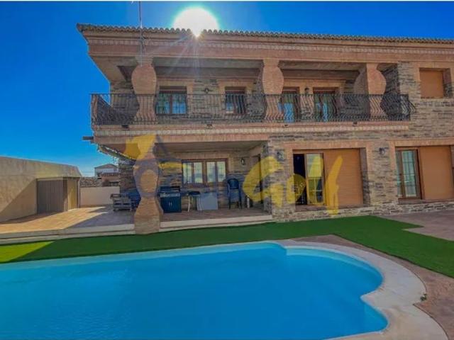 Exclusiva Villa / Chalet de 700 m2 en venta en Arriate, España