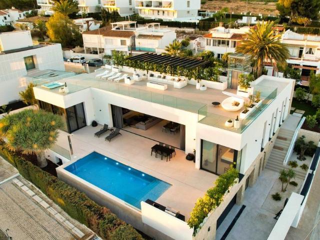 Exclusiva Villa / Chalet de 702 m2 en venta en L'Albir, España