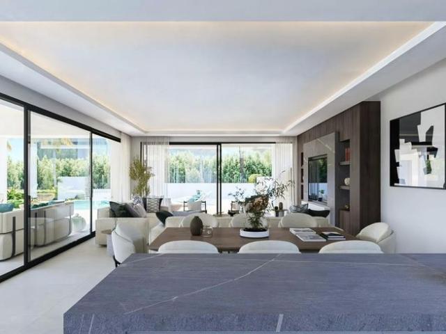 Exclusiva Villa / Chalet de 837 m2 en venta en Estepona, España