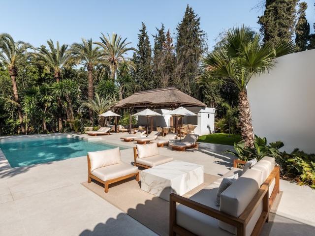Exclusiva Villa / Chalet de 953 m2 en venta en Marbella, Andalucía