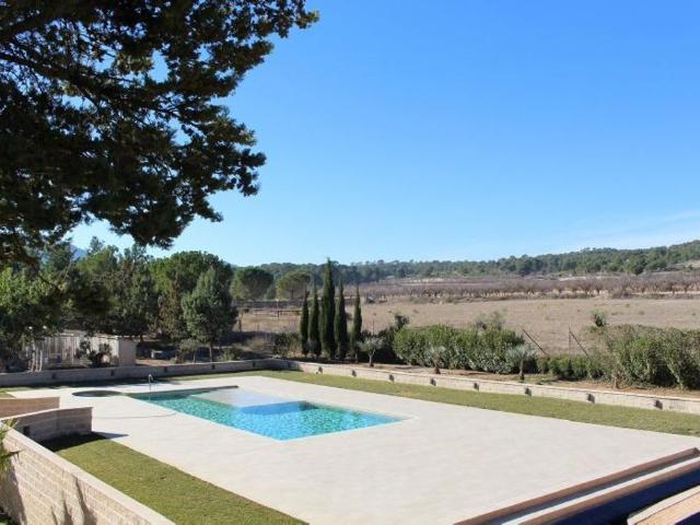 Exclusiva Villa / Chalet de 966 m2 en venta en Elda, España