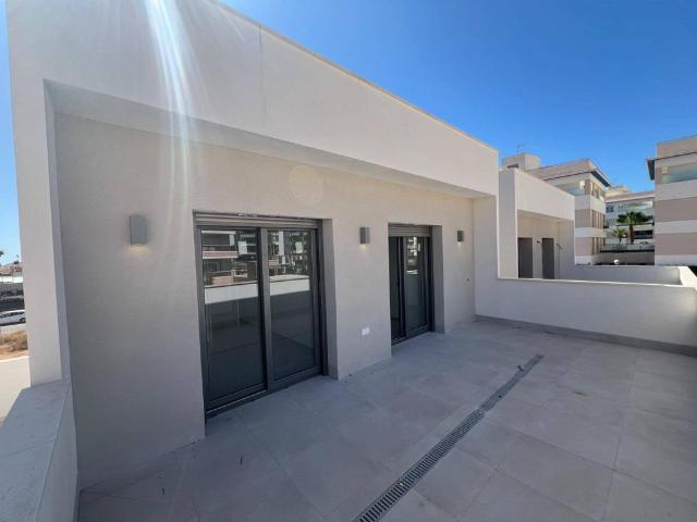 Exclusiva Villa / Chalet de 97 m2 en venta en Playas de Orihuela, Comunidad Valenciana