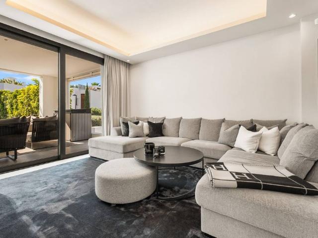 Exclusiva Villa / Chalet de 913 m2 en venta en El Cortijo de los Olivos, Andalucía