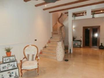 Exclusiva Villa / Chalet de 926 m2 en venta en Plasencia, Extremadura
