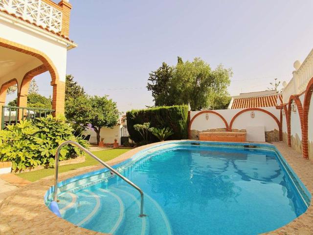 Exclusiva Villa / Chalet en alquiler Alhaurín de la Torre, Andalucía