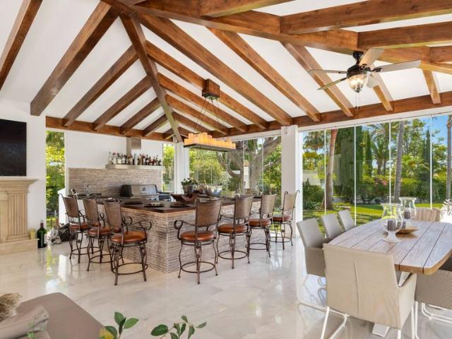 Exclusiva Villa / Chalet en venta Marbella, España