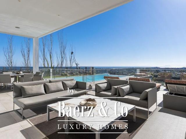 Exclusiva Villa / Chalet en venta Marbella, España