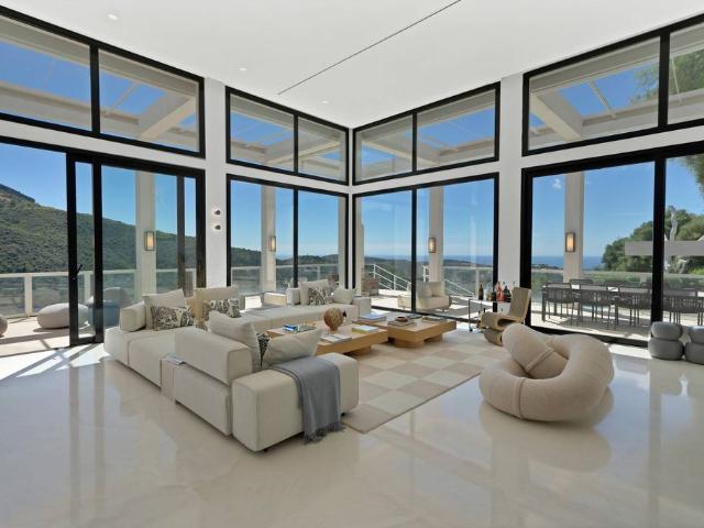Exclusiva Villa / Chalet en venta Marbella, España