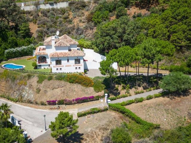 Exclusiva Villa / Chalet en venta Marbella, España