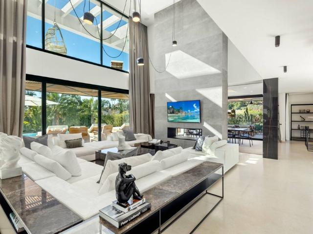 Exclusiva Villa / Chalet en venta Marbella, España