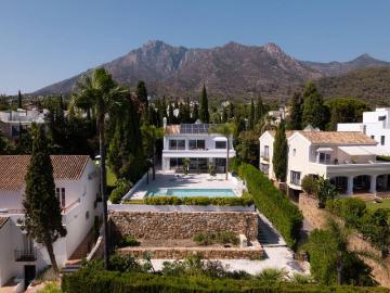 Plaza Juan Romero, Centro de Marbella, Camino de Camoján, Sierra Blanca, Urbanización Lomas de Puente Roman, Málaga, Andalucía, Andalucía