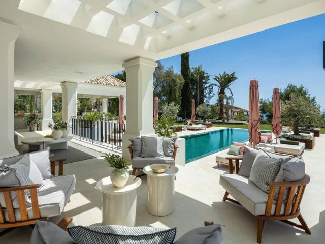 Exclusiva Villa / Chalet en venta Marbella, España