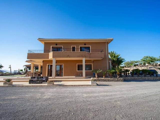 Exclusiva Villa / Chalet en venta Orihuela, España