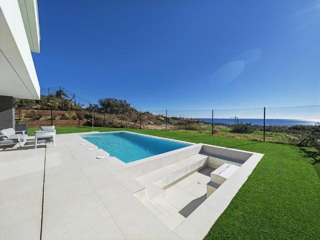 Exclusiva Villa / Chalet en venta Alcorrín, Manilva, Andalucía
