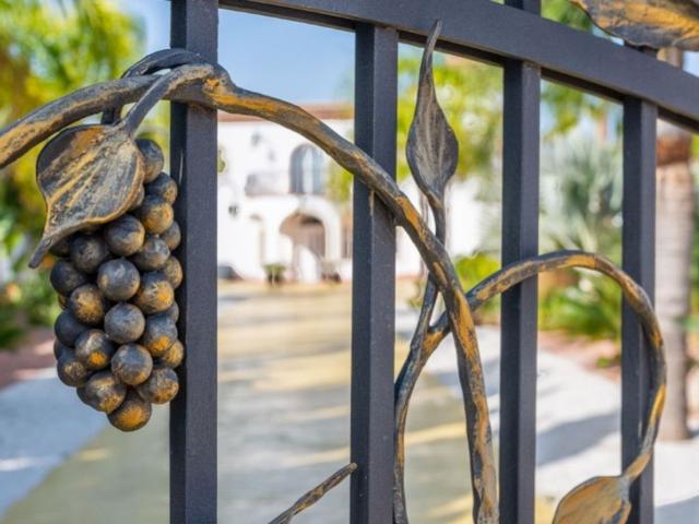 Exclusiva Villa / Chalet en venta Busot, Comunidad Valenciana