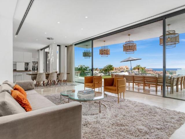 Exclusiva Villa / Chalet en venta Benahavís, España