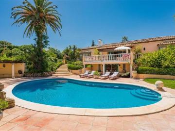 Exclusiva Villa / Chalet en venta Benahavís, España