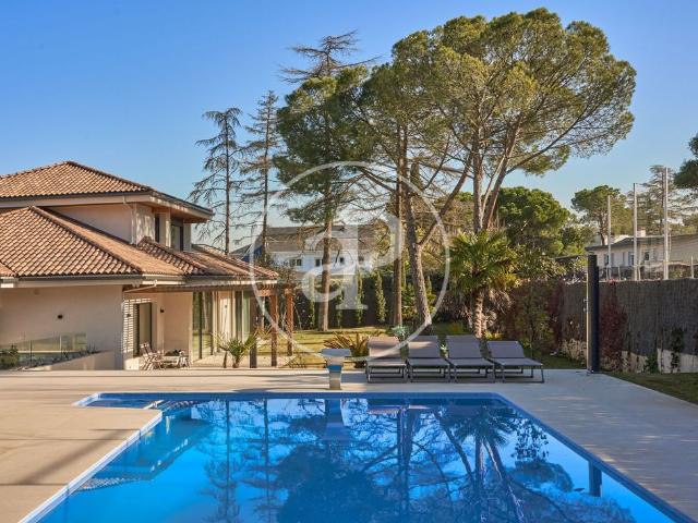 Exclusiva Villa / Chalet en venta Boadilla del Monte, Comunidad de Madrid