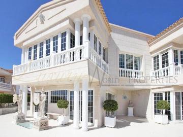 Exclusiva Villa / Chalet en venta Costa Adeje, Canarias