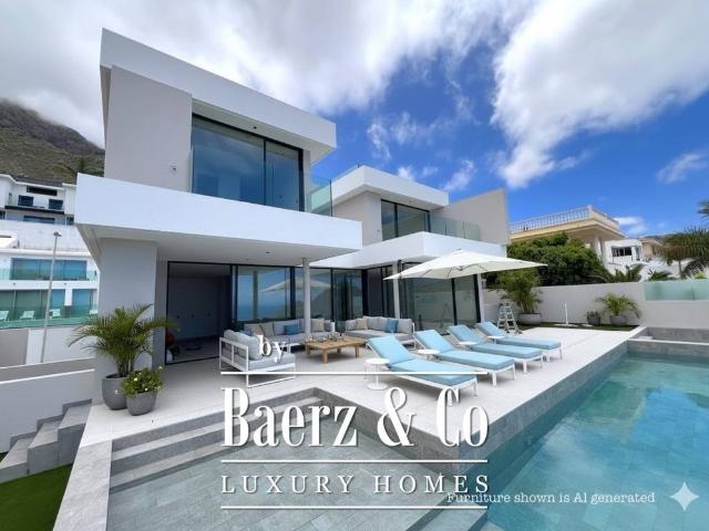 Exclusiva Villa / Chalet en venta Costa Adeje, España