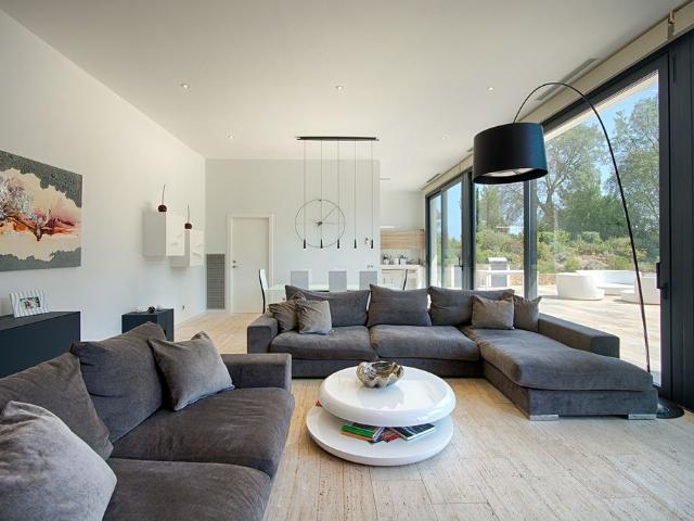Exclusiva Villa / Chalet en venta El Llac del Cigne, España