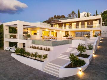 Exclusiva Villa / Chalet en venta Estepona, Andalucía