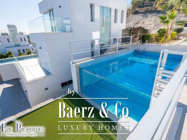 Exclusiva Villa / Chalet en venta Finestrat, España