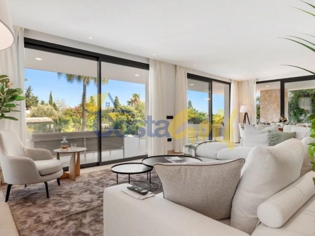 Exclusiva Villa / Chalet en venta Guadalmina Alta, Marbella, Málaga, Andalucía