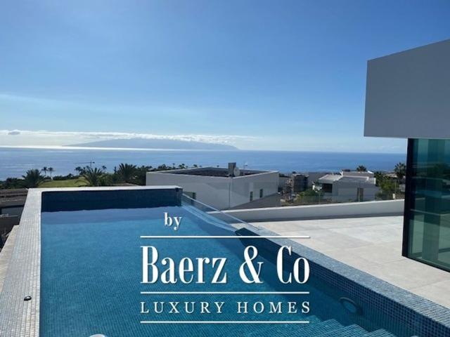 Exclusiva Villa / Chalet en venta Guía de Isora, España