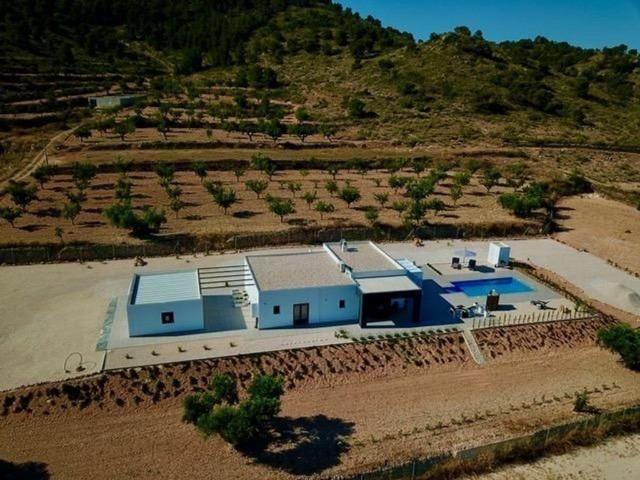 Exclusiva Villa / Chalet en venta Hondón de las Nieves, España